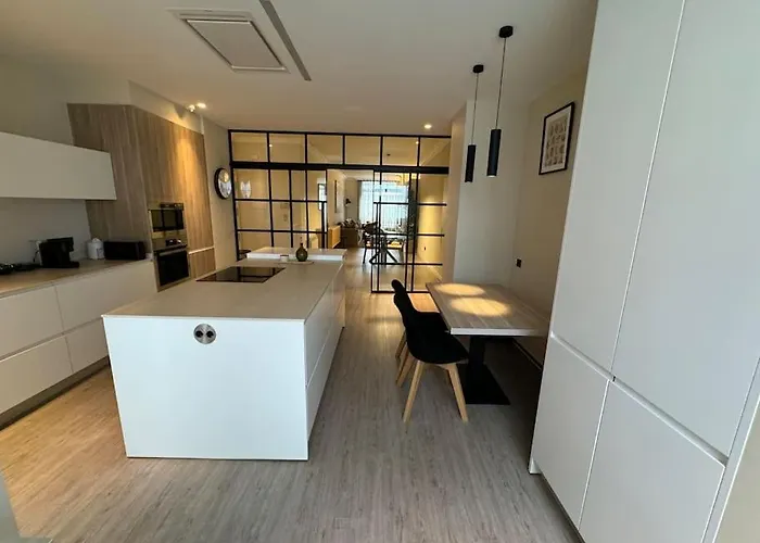 Maison Du Centre By Oktheway Lägenhet